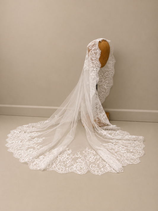 MANTILLA ZALO